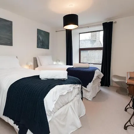 4 Bed In Oc-89363 * Hawes