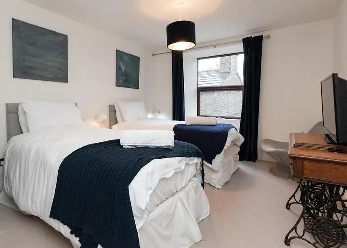 4 Bed In Oc-89363 * Hawes